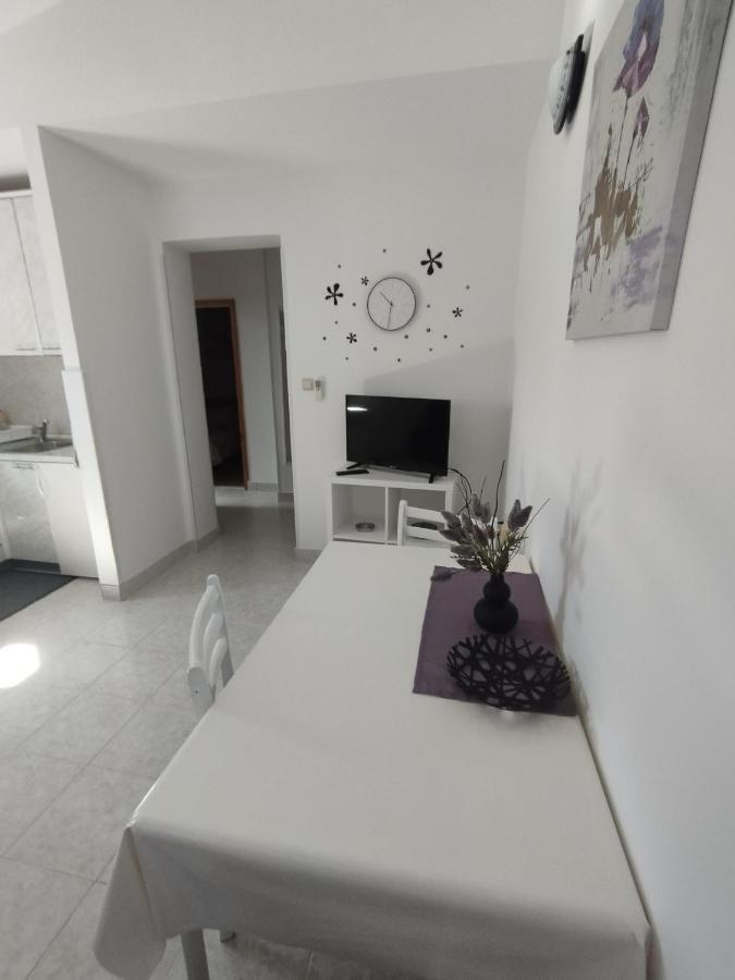 Lucica Appartement Jezera